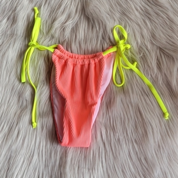 Neon Pink Bikini - Picture 4 of 6